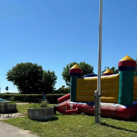 Cozy With A Wilderness Hot Tub Nedre Lysabild