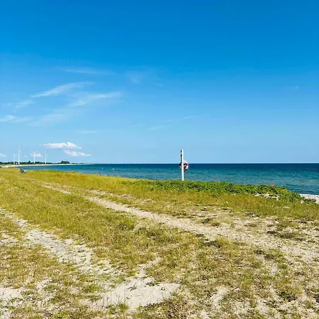 Cozy With A Wilderness Hot Tub * Nedre Lysabild